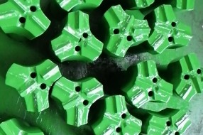 Drill Bits & Drill Pipes Drill Bits & Drill Pipes